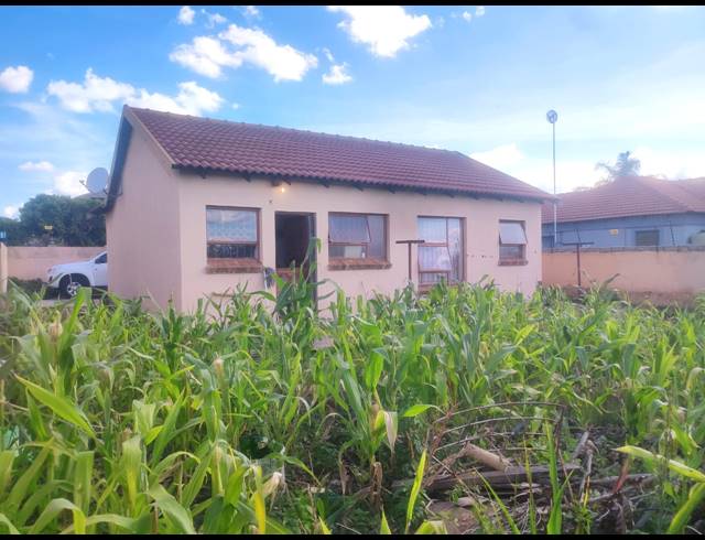 3 BEDROOM HOUSE FOR SALE IN MAHLASEDI PARK